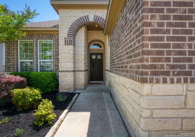 Photo 3 of Sale Pending at 919 Hi Path, New Braunfels, TX 78130 | MLS# 1936854 | Listing updated on 2026-02-19