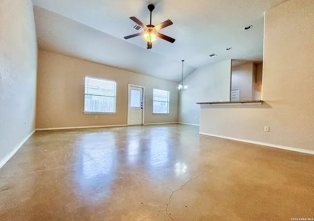 3rd image of 746 /748 Saengerhalle, New Braunfels, TX 78130 | MLS# 1936913