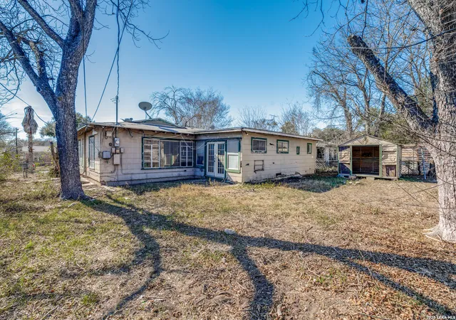 21st image of 611 Basswood, San Antonio, TX 78213 | MLS# 1936917