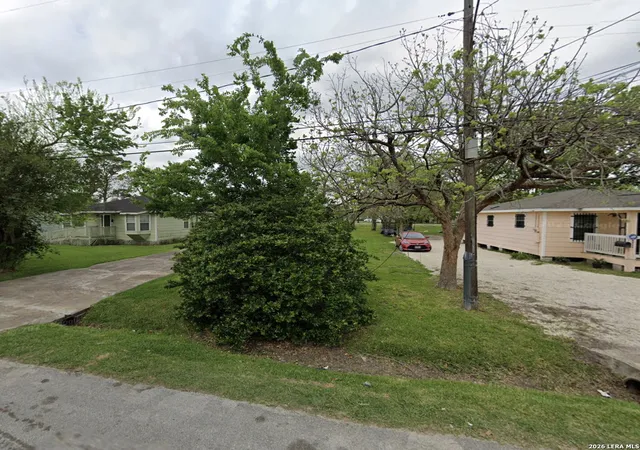 5th image of 4709 Russell, Houston, TX 77026 | MLS# 1936931