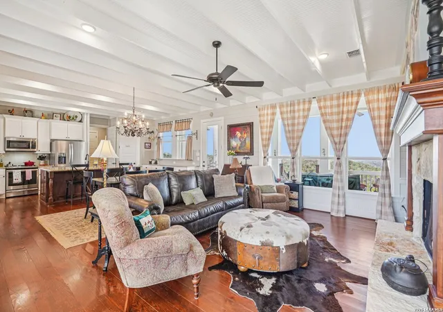 Photo 4 of Single family home for sale at 217 Yorktown Blvd, Kerrville, TX 78028 | MLS# 1936933 | Listing updated on 2026-01-30
