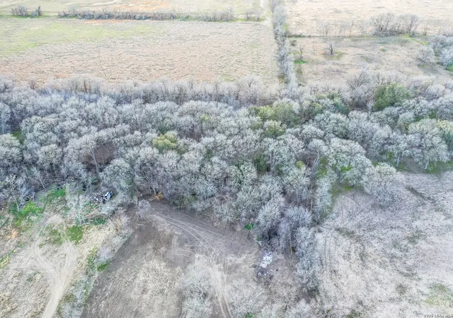 5th image of 1263 Cr 345, La Vernia, TX 78121 | MLS# 1936975