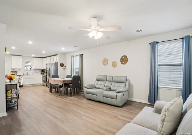 4th image of 1125 Wild Leaf #15, San Marcos, TX 78666 | MLS# 1937083