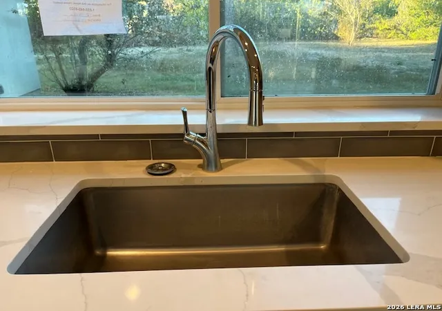 Photo 3 of Sale Pending at 137 Harriett Dr, San Antonio, TX 78216 | MLS# 1937106 | Listing updated on 2026-09-19