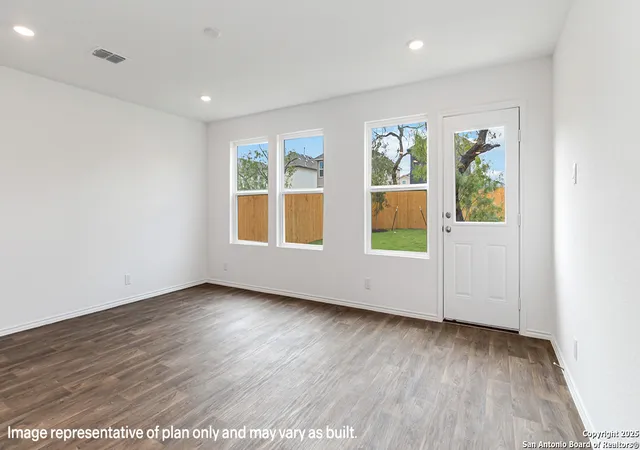 Photo 4 of Sale Pending at 4722 Beryl Loop, San Antonio, TX 78222 | MLS# 1937148 | Listing updated on 2026-03-23