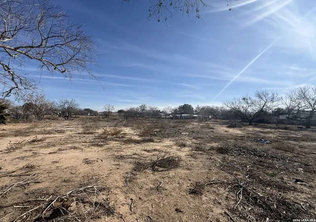 3rd image of 412 N Transportation, Devine, TX 78016 | MLS# 1937191