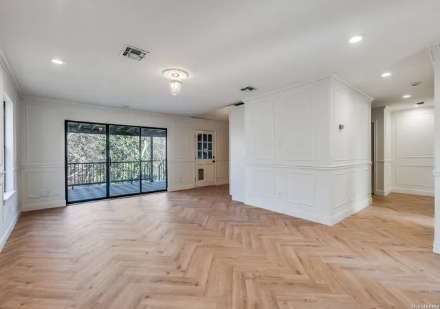 Photo 1 of Sale Pending at 11425 Mission Tr, San Antonio, TX 78230 | MLS# 1937241 | Listing updated on 2026-03-13