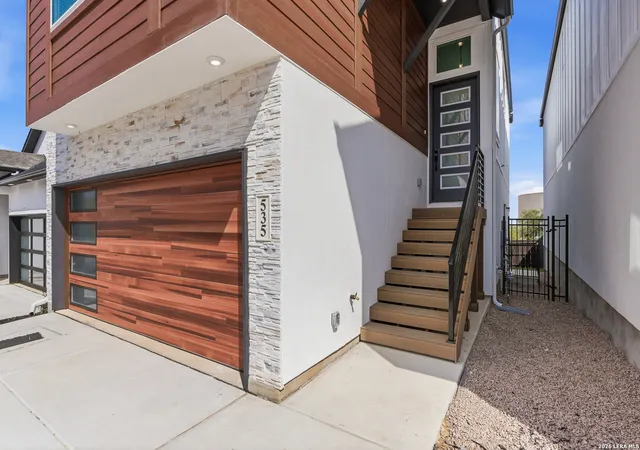 Photo 3 of Sale Pending at 20675 Huebner Rd #535, San Antonio, TX 78258 | MLS# 1937272 | Listing updated on 2026-08-24