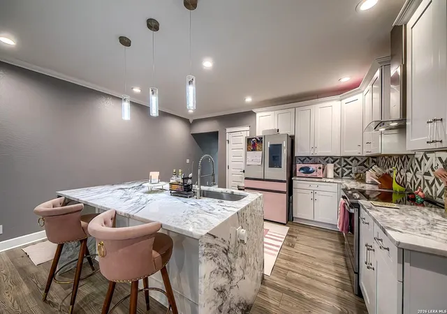 Photo 3 of Single family home for sale at 1002 W French, San Antonio, TX 78212 | MLS# 1937313 | Listing updated on 2026-10-09
