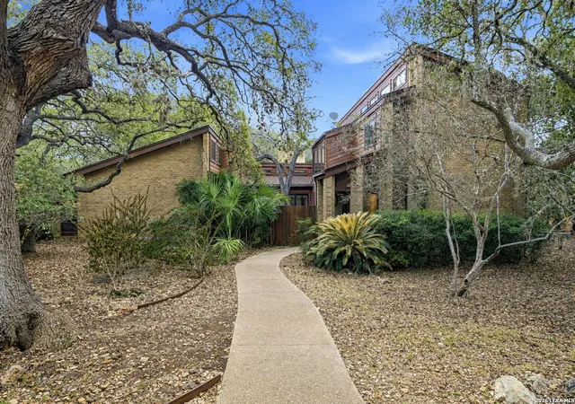 2nd image of 122 Painted Post, Shavano Park, TX 78231 | MLS# 1937316