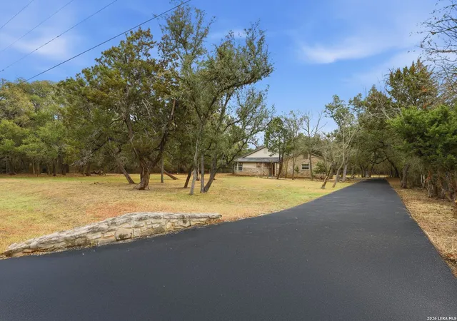 Photo 4 of Single family home for sale at 25518 Hazy Hollow, San Antonio, TX 78255 | MLS# 1937338 | Listing updated on 2026-02-27
