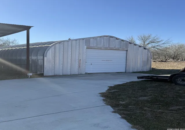 Photo 3 of Sale Pending at 149 Oak Hl, La Vernia, TX 78121 | MLS# 1937362 | Listing updated on 2026-04-08