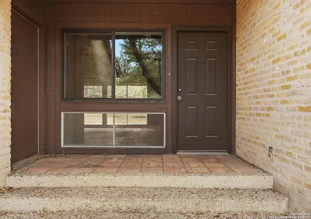 Photo 3 of Sale Pending at 6581 Fox Run, San Antonio, TX 78233 | MLS# 1937365 | Listing updated on 2026-02-17