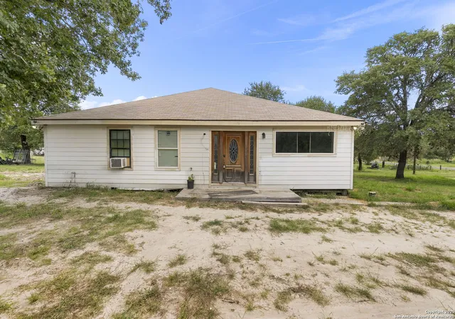 Photo 3 of Single family home for sale at 551 Peaceful Ln, San Antonio, TX 78264 | MLS# 1937402 | Listing updated on 2026-04-10