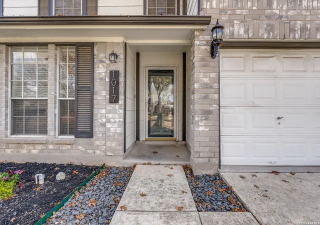 Photo 3 of Single family home for sale at 1017 Silvertree, Schertz, TX 78154 | MLS# 1937423 | Listing updated on 2026-09-04
