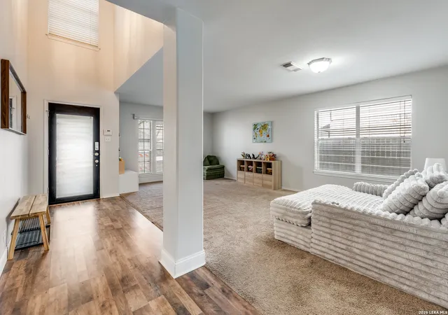 Photo 3 of Single family home for sale at 1017 Silvertree, Schertz, TX 78154 | MLS# 1937423 | Listing updated on 2026-09-04