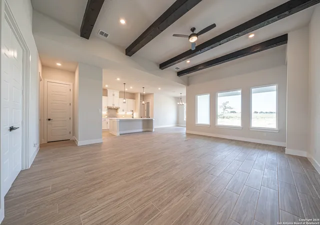 Photo 4 of Single family home for sale at 254 Firewheel Lp, Floresville, TX 78114 | MLS# 1937467 | Listing updated on 2026-03-11