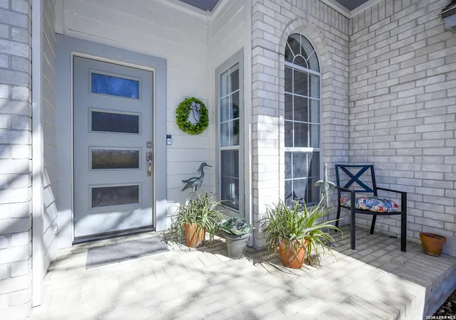 Photo 4 of Sale Pending at 2048 Cyn Vista, San Antonio, TX 78247 | MLS# 1937509 | Listing updated on 2026-02-10