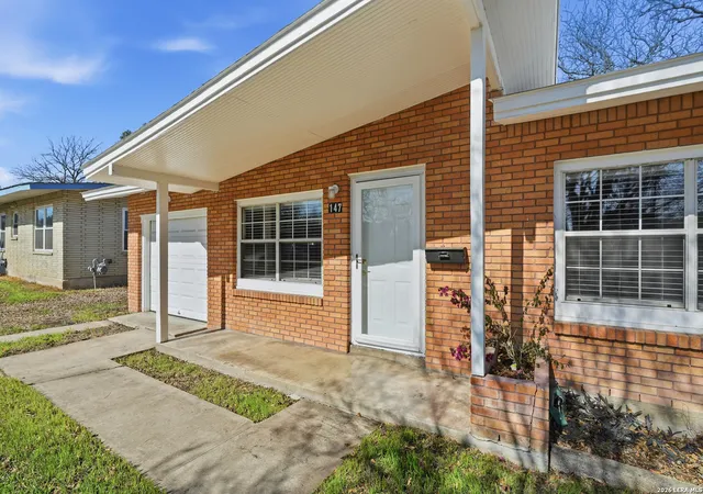 Photo 3 of Sale Pending at 147 Marlena Dr, San Antonio, TX 78213 | MLS# 1937527 | Listing updated on 2026-04-27
