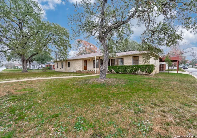 1st image of 953 E Cedar, Seguin, TX 78155 | MLS# 1937532