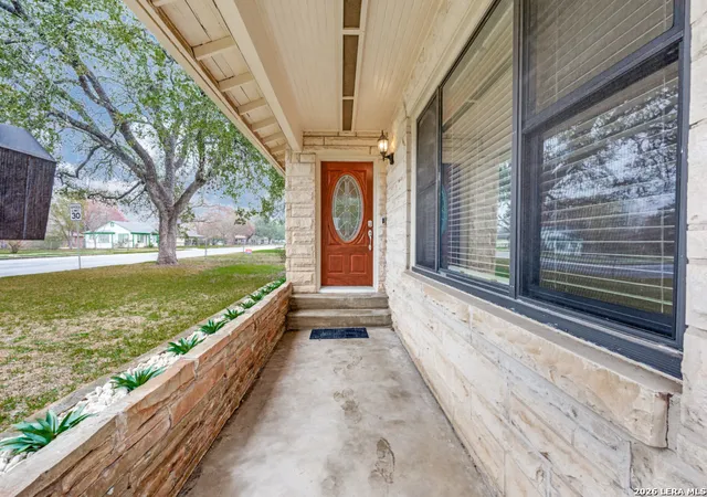 4th image of 953 E Cedar, Seguin, TX 78155 | MLS# 1937532