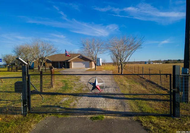 3rd image of 433 W Klein, New Braunfels, TX 78130 | MLS# 1937538