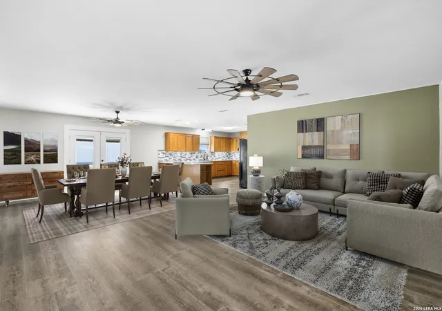 4th image of 433 W Klein, New Braunfels, TX 78130 | MLS# 1937538