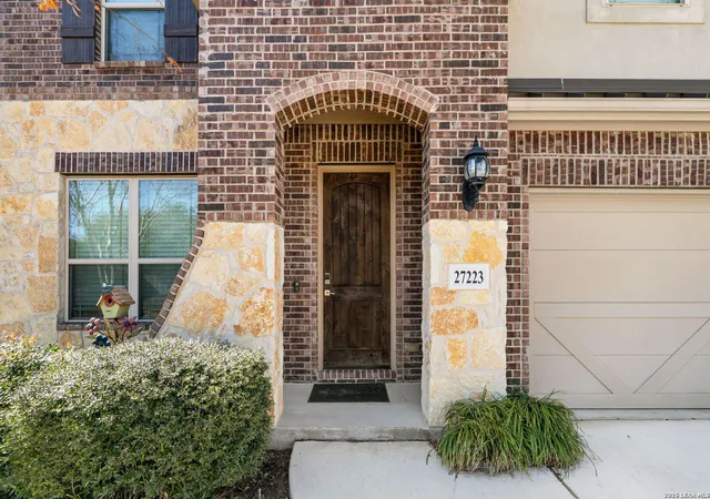 Photo 2 of Sale Pending at 27223 Cozy Pass, Boerne, TX 78015 | MLS# 1937547 | Listing updated on 2026-02-12