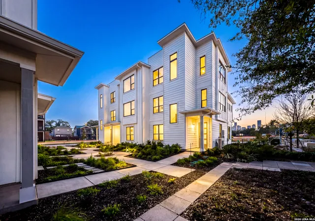 2nd image of 543 Mcmonigal Pl #BLDG. 2, San Antonio, TX 78210 | MLS# 1937581