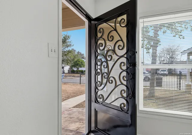 Photo 3 of Sale Pending at 107 Sussex, San Antonio, TX 78221 | MLS# 1937593 | Listing updated on 2026-04-04