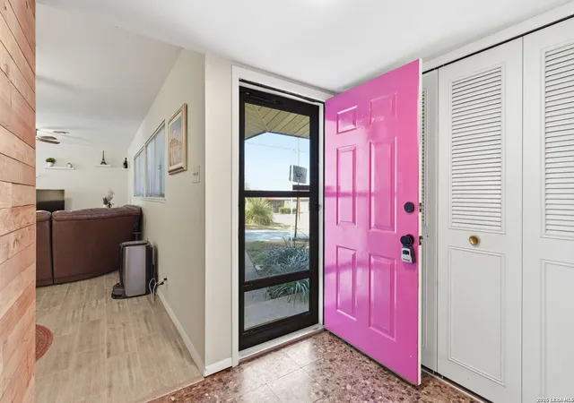 Photo 3 of Sale Pending at 3222 Bluefield, San Antonio, TX 78230 | MLS# 1937613 | Listing updated on 2026-05-01