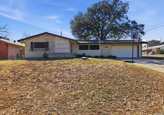 Photo 1 of Sale Pending at 3222 Bluefield, San Antonio, TX 78230 | MLS# 1937613 | Listing updated on 2026-05-01