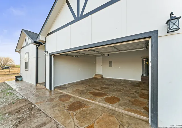 Photo 3 of Single family home for sale at 16851 Griffin Rd #2, Atascosa, TX 78002 | MLS# 1937645 | Listing updated on 2026-02-09