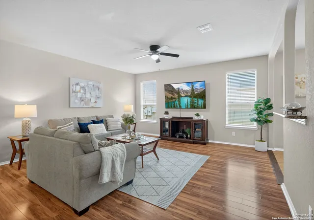 Photo 4 of Sale Pending at 7202 Aldebaran Sun, San Antonio, TX 78252 | MLS# 1937699 | Listing updated on 2026-04-22