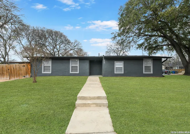 Photo 2 of Sale Pending at 558 Ferris, San Antonio, TX 78220 | MLS# 1937715 | Listing updated on 2026-04-04