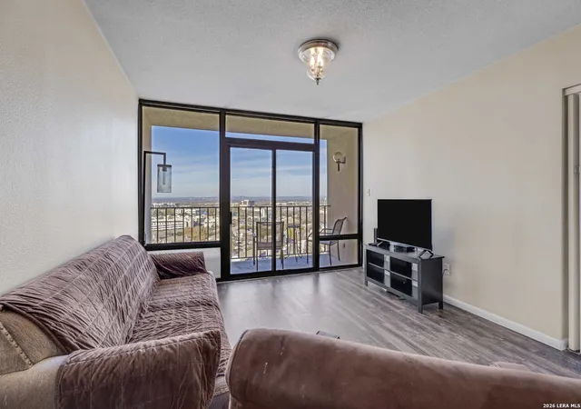 Photo 1 of Sale Pending at 7701 Wurzbach Rd #1605, San Antonio, TX 78229 | MLS# 1937716 | Listing updated on 2026-03-24