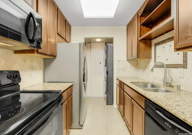Photo 4 of Sale Pending at 7701 Wurzbach Rd #1605, San Antonio, TX 78229 | MLS# 1937716 | Listing updated on 2026-03-24