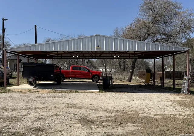 Photo 1 of Manufactured home for sale at 4811 Treebark Ln, Elmendorf, TX 78112 | MLS# 1937724 | Listing updated on 2026-03-11