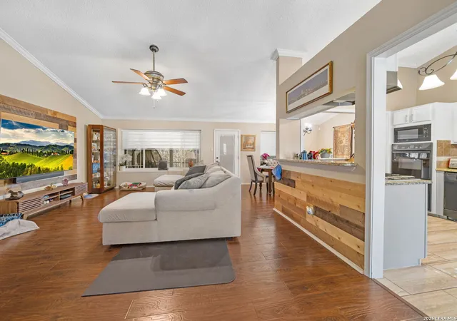Photo 3 of Sale Pending at 3005 Morning Trl, San Antonio, TX 78247 | MLS# 1937739 | Listing updated on 2026-04-02