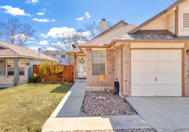 Photo 2 of Sale Pending at 4334 Knollshire, San Antonio, TX 78247 | MLS# 1937792 | Listing updated on 2026-03-19