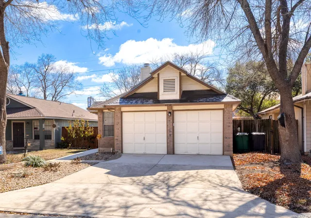 Photo 3 of Sale Pending at 4334 Knollshire, San Antonio, TX 78247 | MLS# 1937792 | Listing updated on 2026-03-19