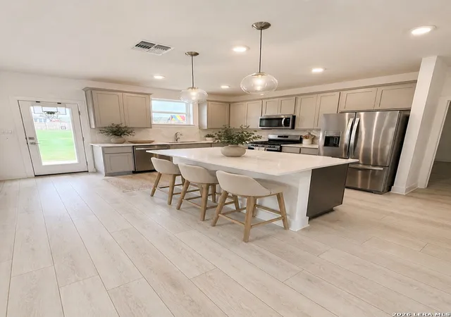 Photo 2 of Sale Pending at 2906 Vista Pkwy, New Braunfels, TX 78130 | MLS# 1937793 | Listing updated on 2026-08-09