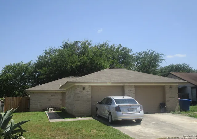 Photo 1 of Sale Pending at 8842 Meadow Tr, San Antonio, TX 78250 | MLS# 1937881 | Listing updated on 2026-04-15
