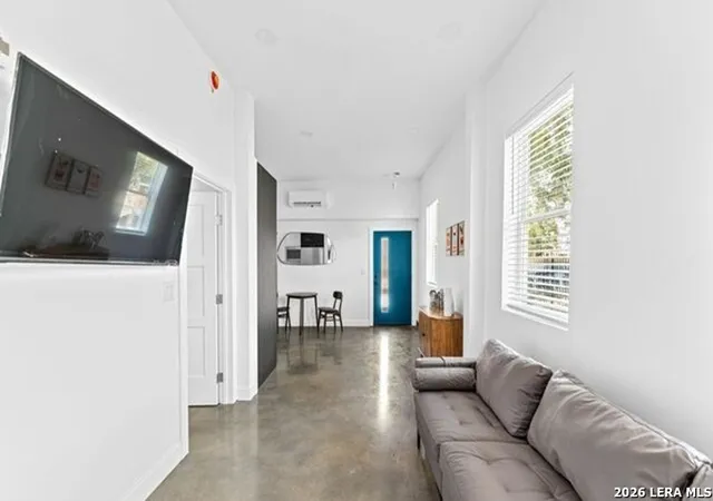 Photo 3 of House for sale at 316 Toledo St, San Antonio, TX 78203 | MLS# 1937892 | Listing updated on 2026-02-10
