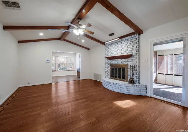 Photo 4 of Sale Pending at 124 Henry Frd Dr, Schertz, TX 78154 | MLS# 1937902 | Listing updated on 2026-02-13