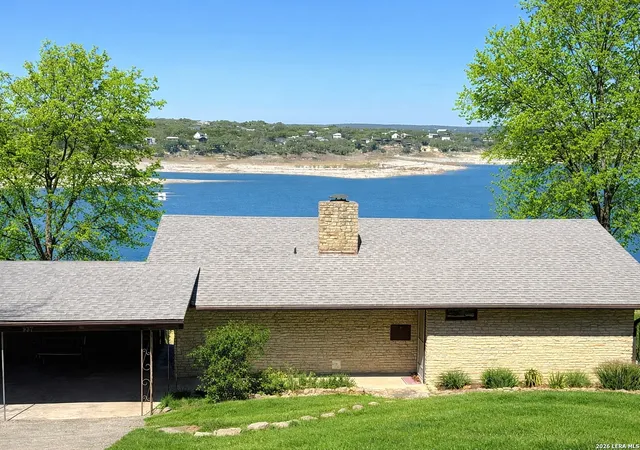 Photo 1 of Single family home for sale at 937 Hillcrest, Canyon Lake, TX 78133 | MLS# 1937909 | Listing updated on 2026-09-09