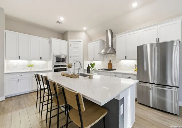 Photo 3 of Sale Pending at 110 Milagro, Boerne, TX 78006 | MLS# 1937964 | Listing updated on 2026-03-13