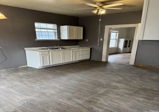 5th image of 318 Devine St, San Antonio, TX 78210 | MLS# 1937971