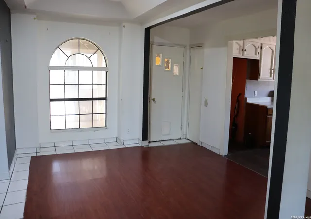 3rd image of 607 S Hamilton Street, San Antonio, TX 78207 | MLS# 1938031