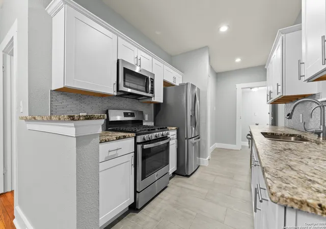 Homes for sale in San Antonio, TX | 1806 W Mistletoe Ave, San Antonio, TX 78201 | MLS# 1938135